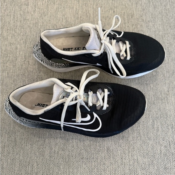 Nike Zoom Fly Running Shoe - Picture 7 of 13